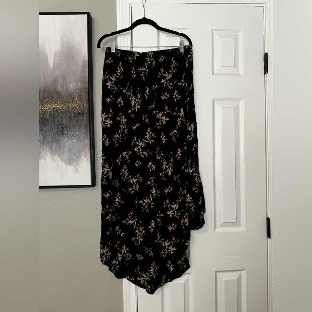 AE Floral Black and Blue Women's Skirt - Picture 3 of 7